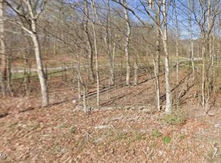 19 Weaver Woods Rd, Saxton, PA 16678