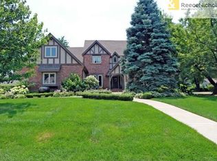 8313 Outlook Ln, Overland Park, KS 66207
