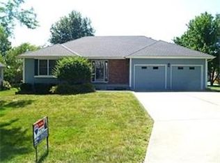 1701 NE Misty Ln, Lees Summit, MO 64086