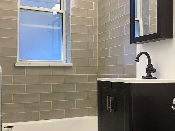 5th image of 1022 W Loyola Ave APT 2W