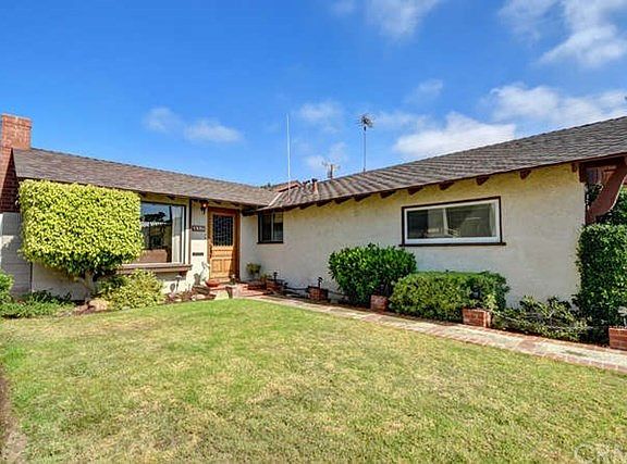 3rd image of 417 Opal Cove Way