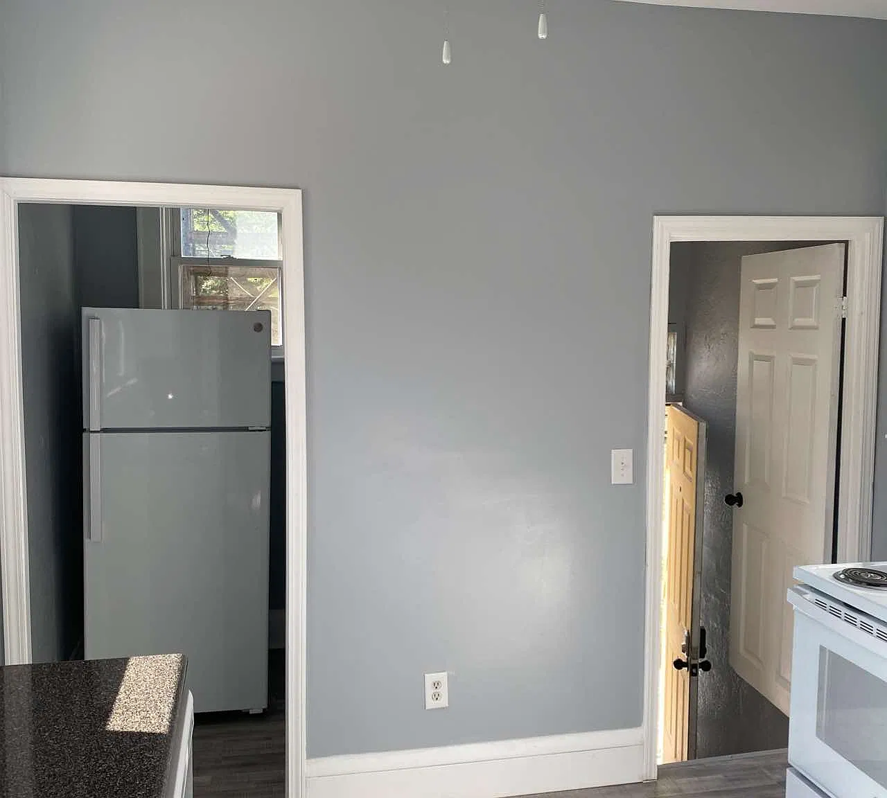 1341 E Long St — Photo 3