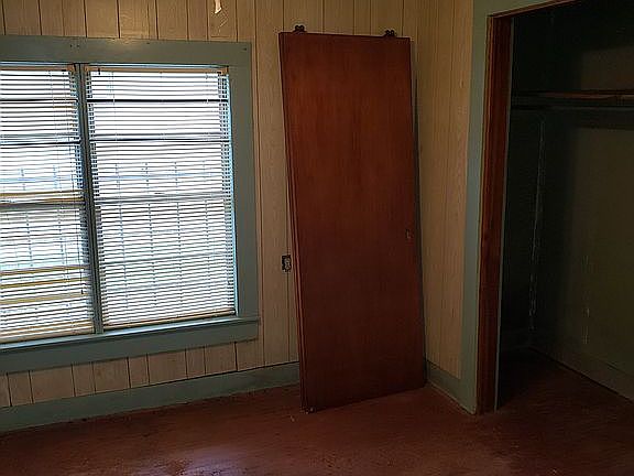 5th image of 3150 Cooke St