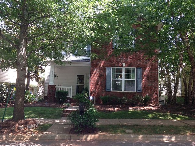 Front of House,Brick Partial