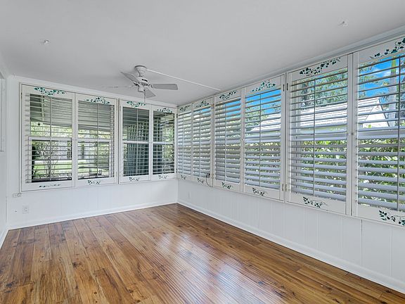 4th image of 1015 Royal Palm Dr