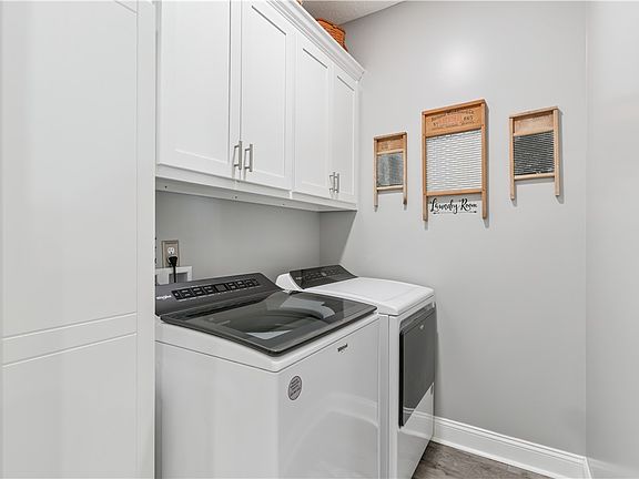 5th image of 405 Caleb Cir