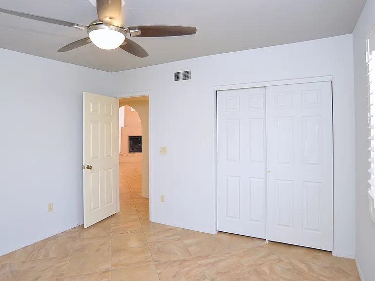 1600 E Deer Shadow Ln — Photo 31