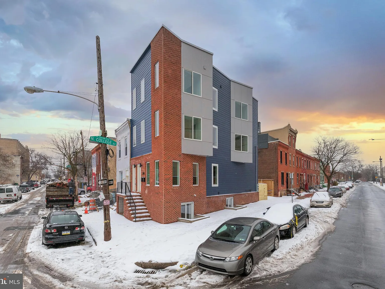 2 bed, $1,749 — Photo 2