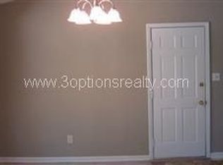 520 Edgefield Dr, Stone Mountain, GA 30087