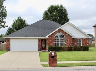 4161 Lakeside Dr, Sellersburg, IN 47172