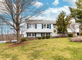 105 Pine Ridge Rd, Fayetteville, NY 13066