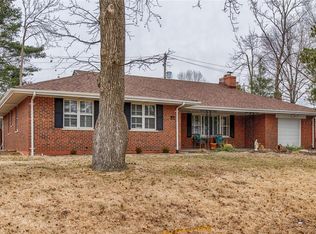 701 Jamaica Ct, Saint Louis, MO