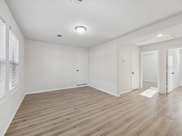 756 Lake Lacosta Dr — Photo 13