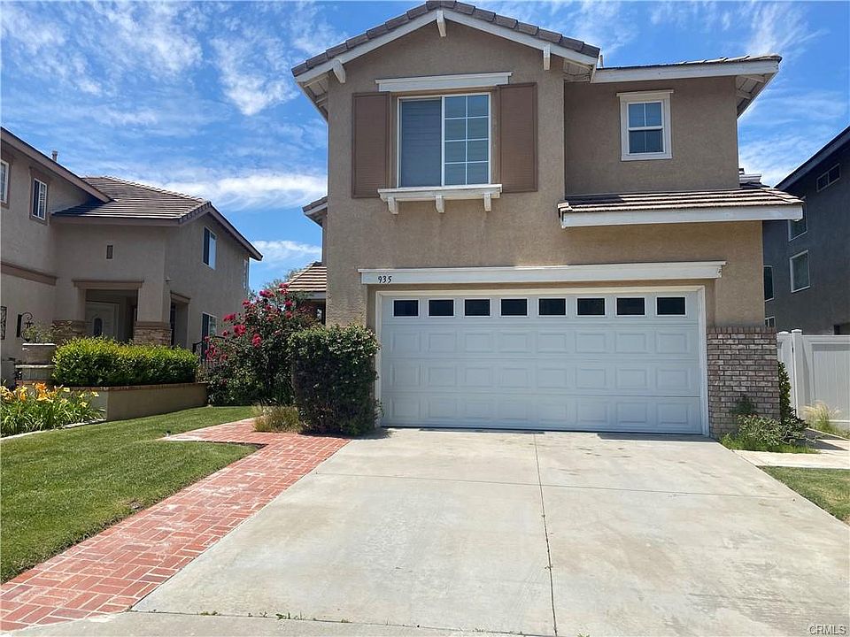 1st image of 935 S Brianna Way