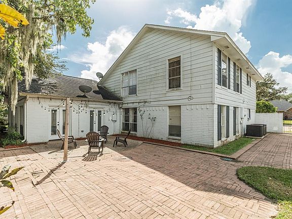 4th image of 2275 Riveroaks Dr