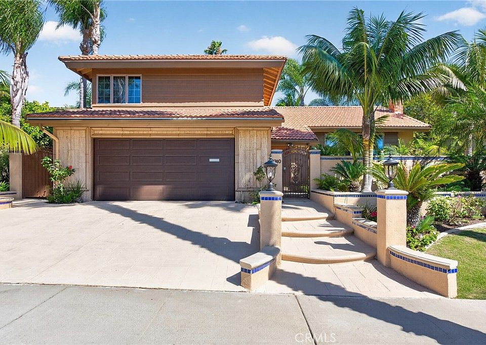 1st image of 2740 Cardinal Dr