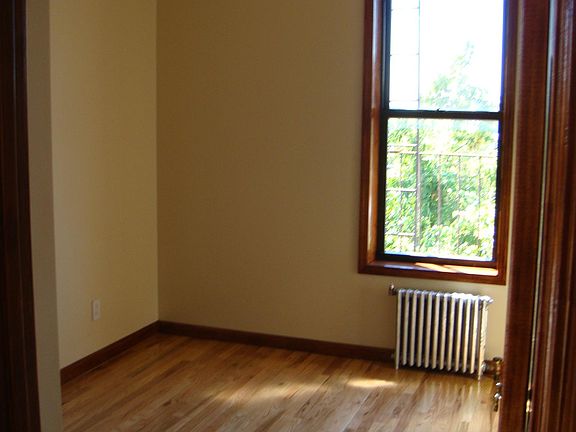 4th image of 764 E 214th St APT 3