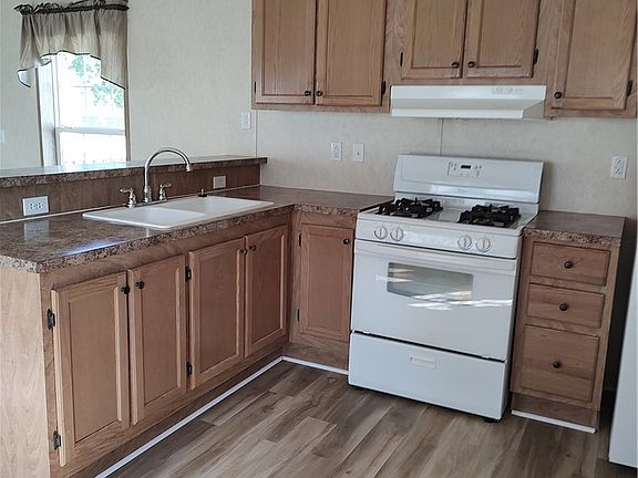 2nd image of 1687 Wilsey Rd