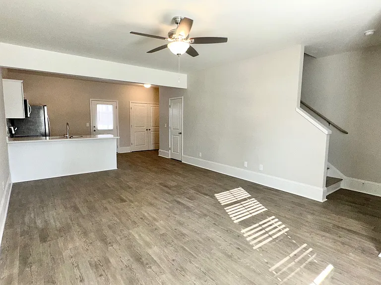 435 3rd Loop Rd — Photo 9
