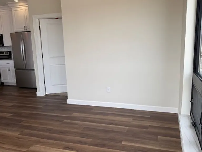 Brand New - War Eagle Apartments in the River Point District — Photo 35