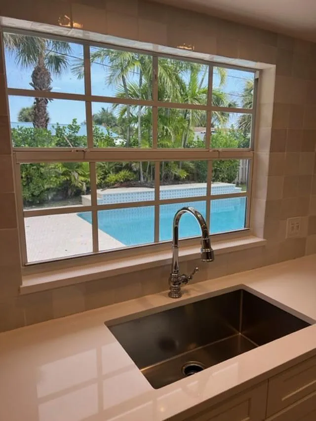 3 bed, 2.0 bath, 1449 sqft, $5,000 — Photo 4