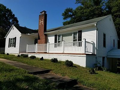 2nd image of 160 Styers St