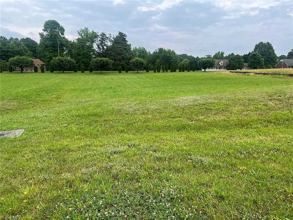 2nd image of 8307 Hunters Dr #32