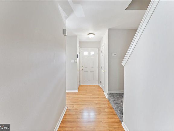 5th image of 51 Andrews Ct #51