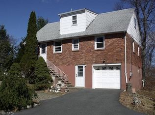 29 Joan St, Wayne, NJ 07470