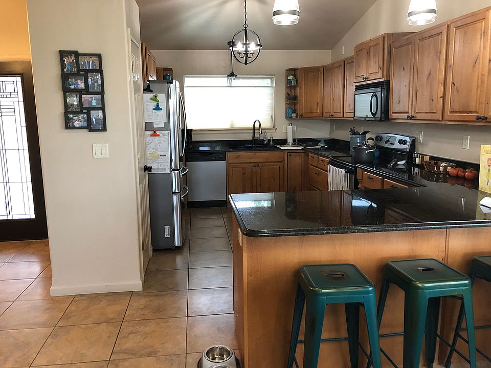 2nd image of 1749 Anvil View Ave