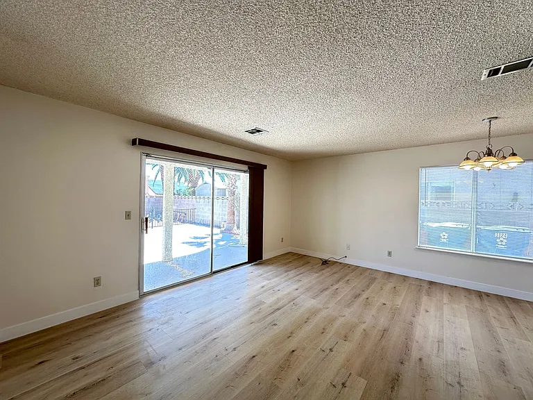3124 Gentle Breeze St — Photo 6