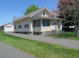 40 Helen St, Fairfield, CT 06824