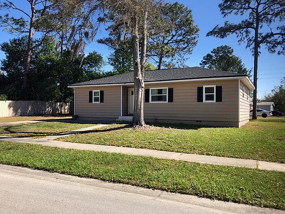 2nd image of 1105 Timberlane Trl