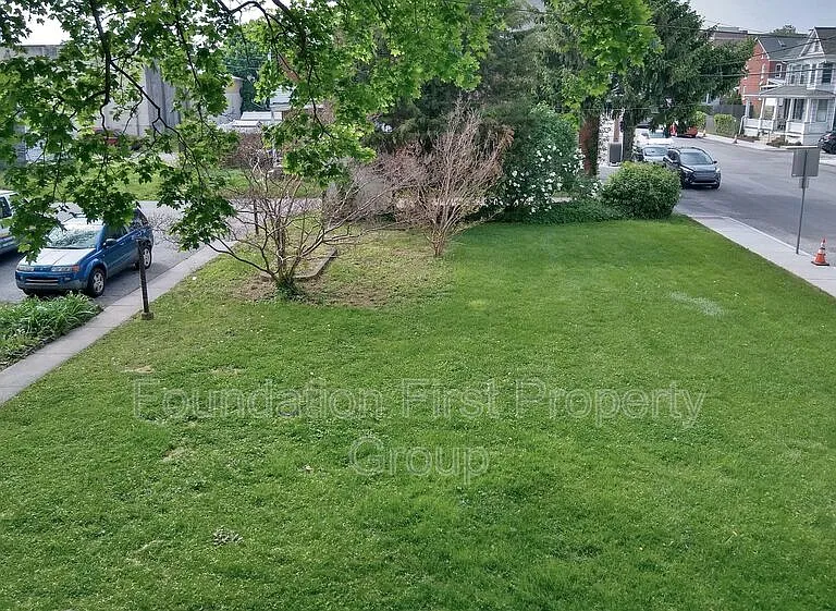 514 Broadway #1 — Photo 16