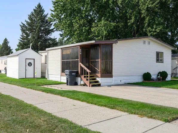 1119 University Dr Lot 826, Bismarck, ND 58504