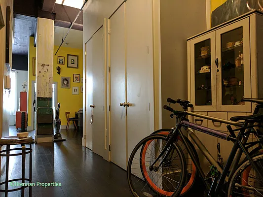 Rented by Manhattan Management LLC | media 43