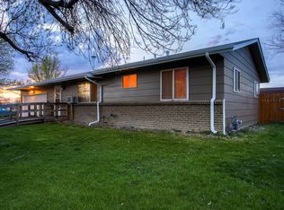 988 Nucla St, Aurora, CO 80011