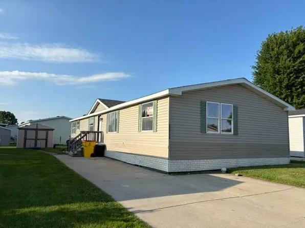 33313 Fern Ct, New Haven, MI 48048