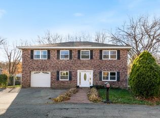 96 Leroy Ave, Methuen, MA 01844