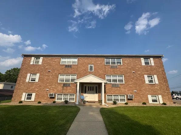 7080 Starcliff Ave NW #A, North Canton, OH 44720