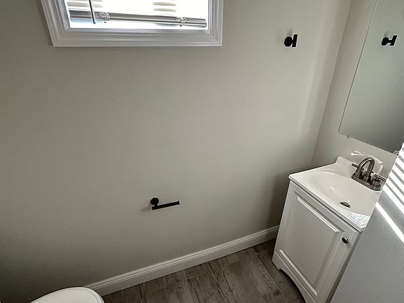 5th image of 166-168 W Liberty St #168-4