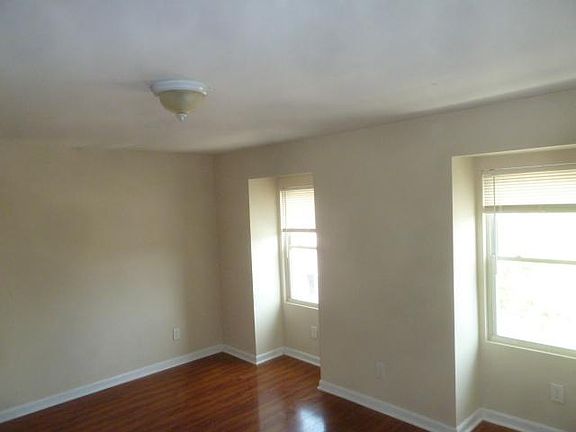 3rd image of 704 N Preston St #3