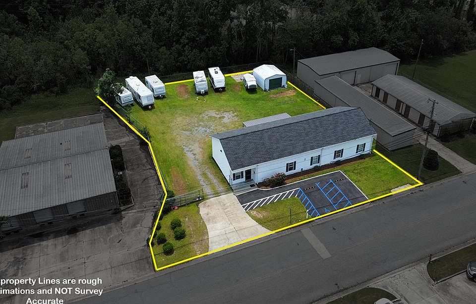 1st image of 126 Sunset Cir