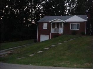 5792 Smith Dr, Bethel Park, PA 15102
