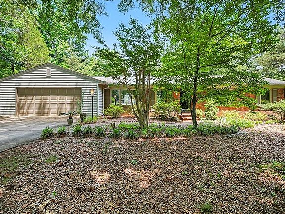 3rd image of 809 Quailmeadow Ln