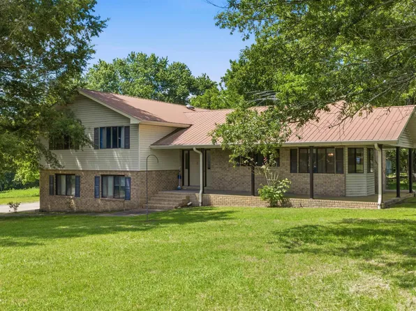 9479 Burton Dr, Henagar, AL 35978