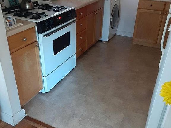 3rd image of 53-143 63rd St Floor 1