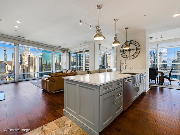 3rd image of 333 N Canal St APT 2506
