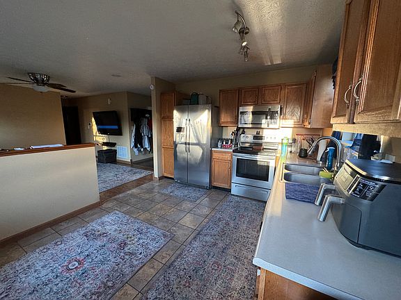 3rd image of 6342 River Run Dr