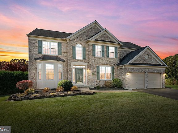 2nd image of 7 Warbler Ct